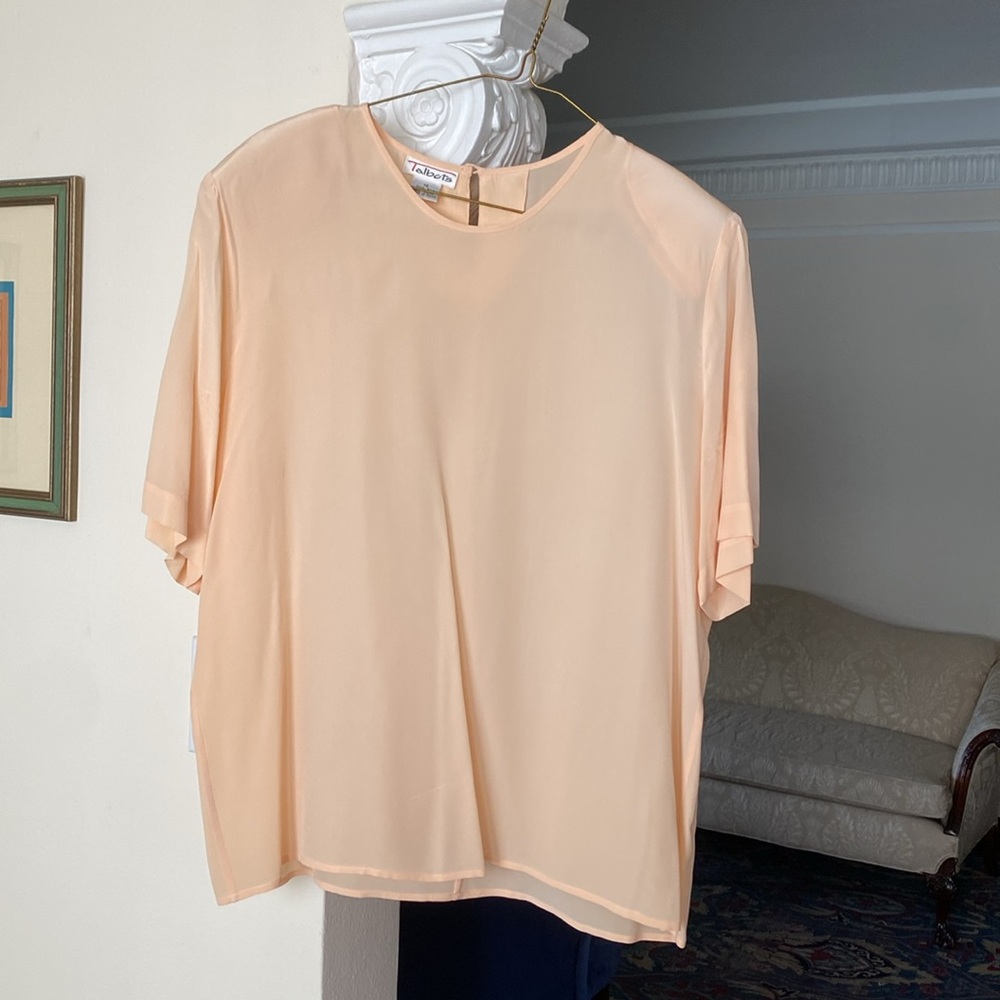 Talbots 100% Silk Delicate Peachy-Pink Short Sleeved Crew Neck Blouse 12